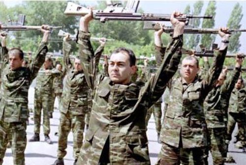 Ünlü isimler askerliklerini nerede yaptı?