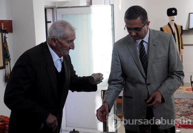 Hurdacının topladığı "eserler" ile kültür evi kuruldu