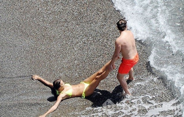 Bradley Cooper ve Irina Shayk tatile doymuyor