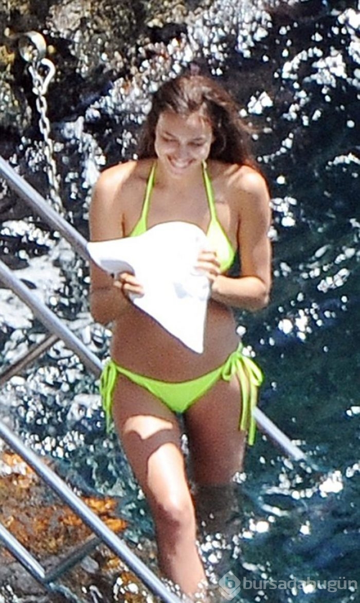 Bradley Cooper ve Irina Shayk tatile doymuyor