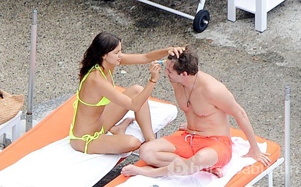 Bradley Cooper ve Irina Shayk tatile doymuyor