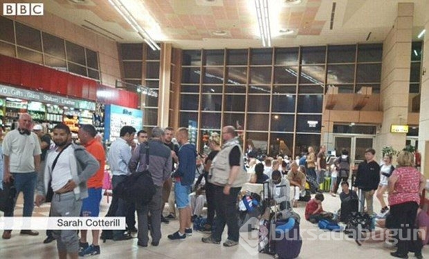 İngiltere'den "20 bin turiste olduğunuz yerde kalın" emri