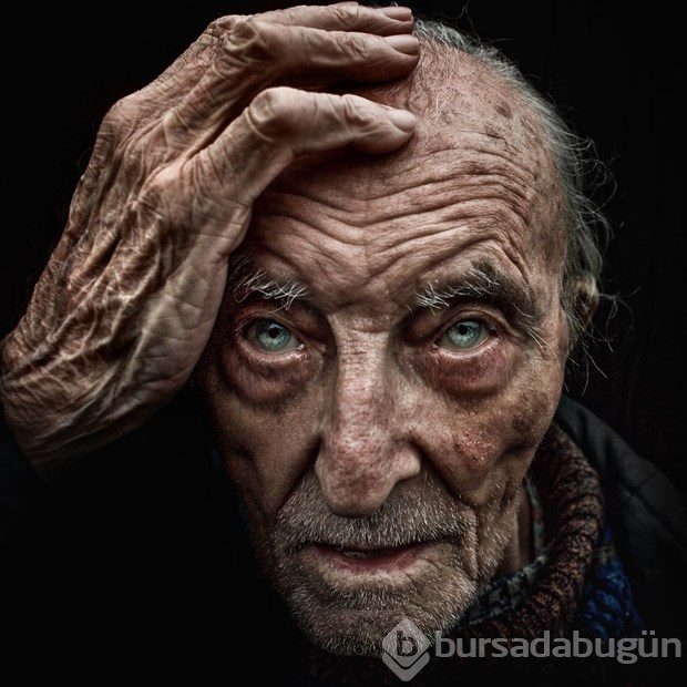 Evsizleri çekmek için onlardan biri oldu