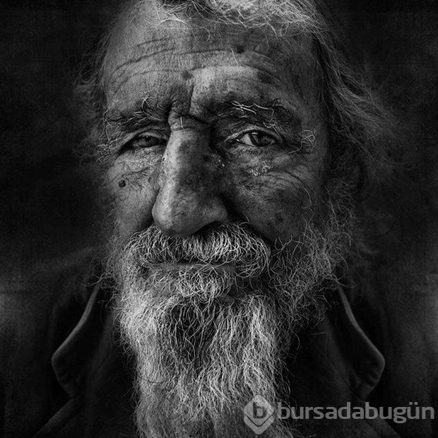 Evsizleri çekmek için onlardan biri oldu