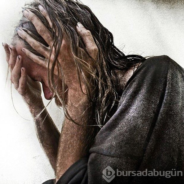 Evsizleri çekmek için onlardan biri oldu