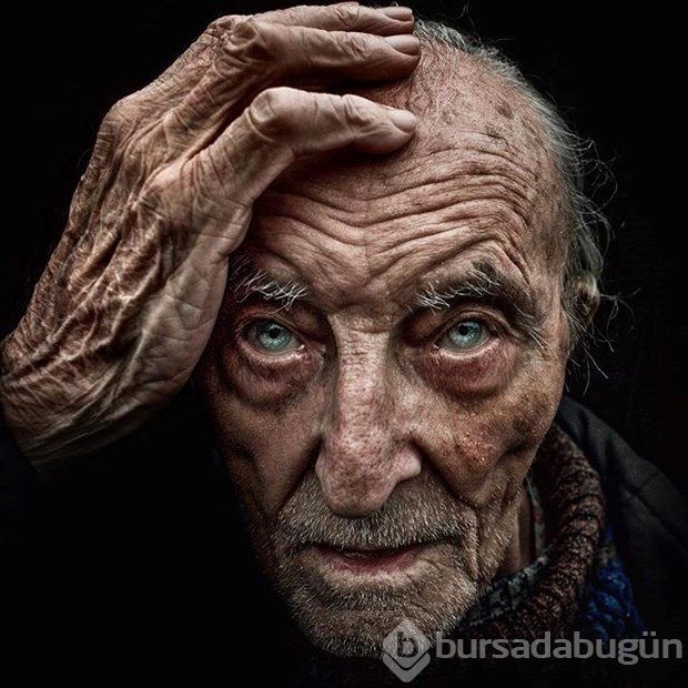 Evsizleri çekmek için onlardan biri oldu