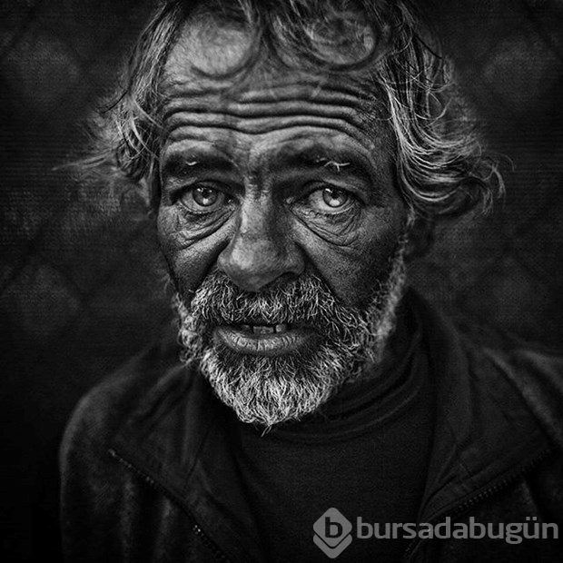 Evsizleri çekmek için onlardan biri oldu