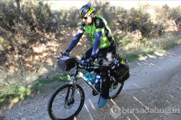 Bisikletiyle 100 bin kilometre yol yaptı
