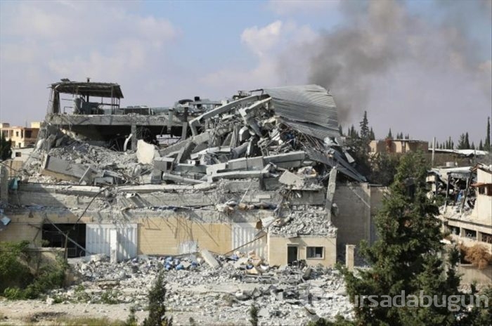 Rus uçakları Suriye'de hastane ve ilaç fabrikasını vurdu