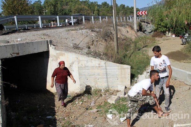 Kazalara kızıp yol kapattılar 