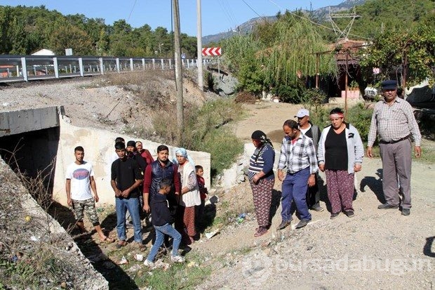 Kazalara kızıp yol kapattılar 