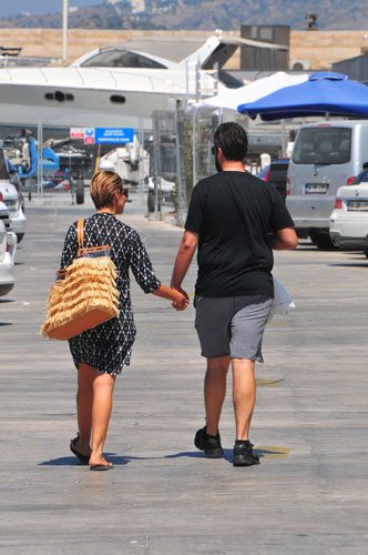 "Dört erkekten sonra bir kız..."