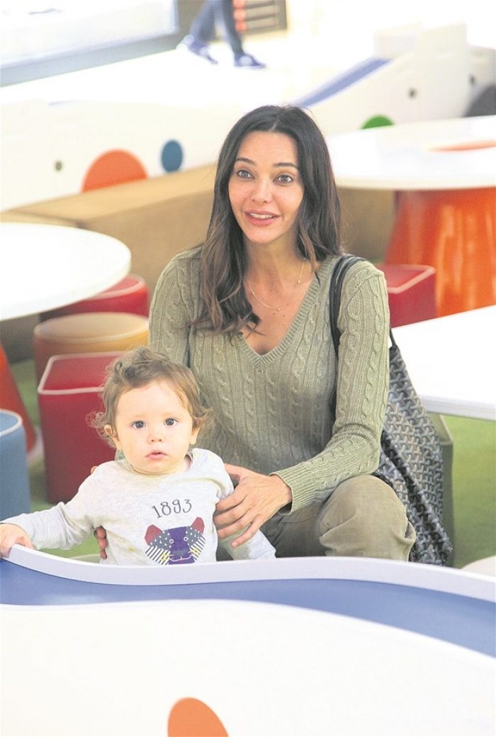 Hande Ataizi ekranlara dönüyor !