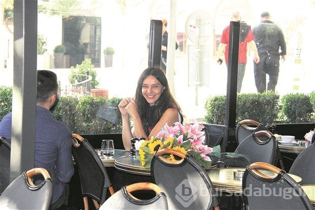 Hande Ataizi ekranlara dönüyor !