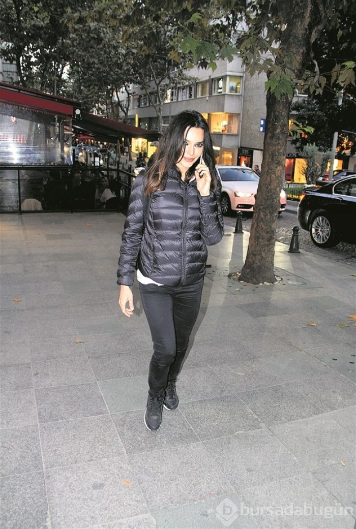 Hande Ataizi ekranlara dönüyor !