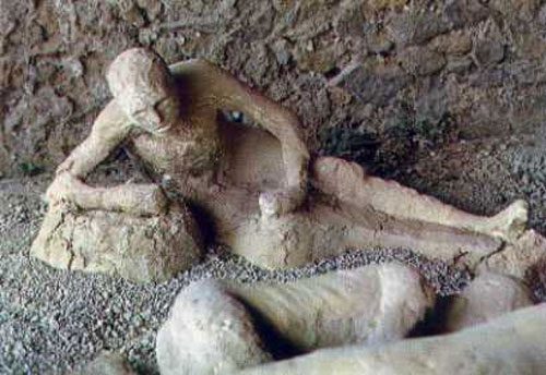 Taş kesilen şehir Pompei