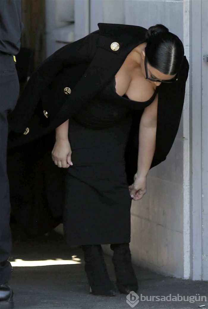 Kim Kardashian'dan tarihi frikik!