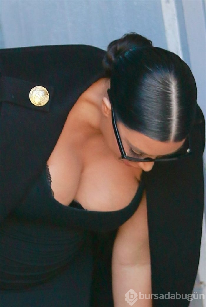 Kim Kardashian'dan tarihi frikik!