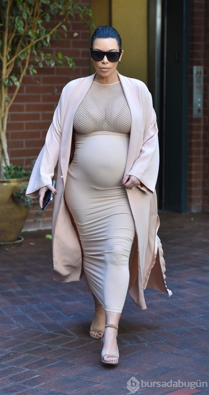 Kim Kardashian'dan tarihi frikik!