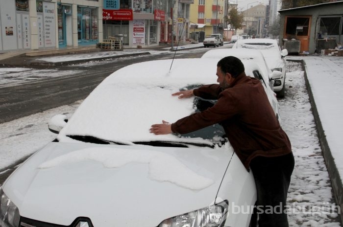 Ardahan'a ilk kar yağdı!