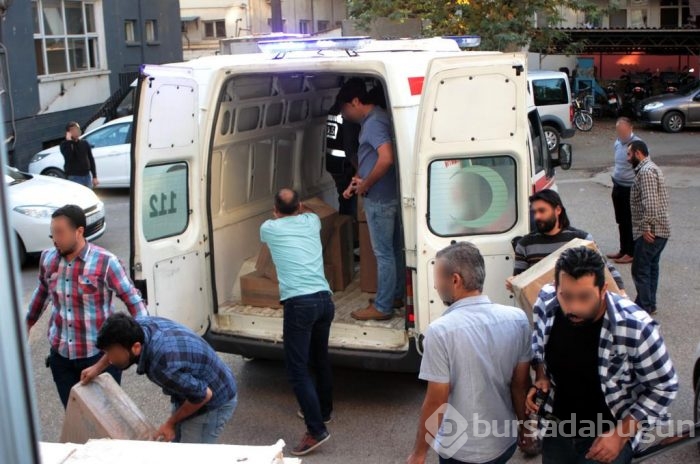 Sahte ambulansta 27 bin 500 paket kaçak sigara