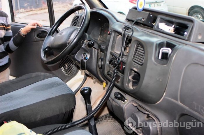 Sahte ambulansta 27 bin 500 paket kaçak sigara