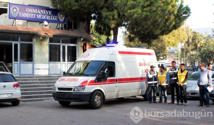 Sahte ambulansta 27 bin 500 paket kaçak sigara