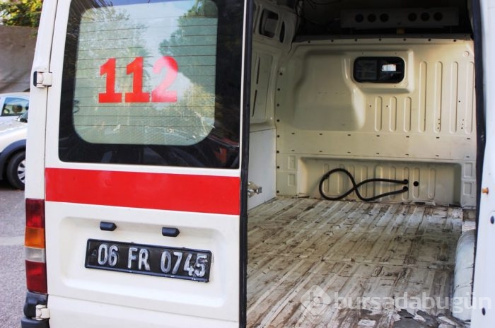Sahte ambulansta 27 bin 500 paket kaçak sigara
