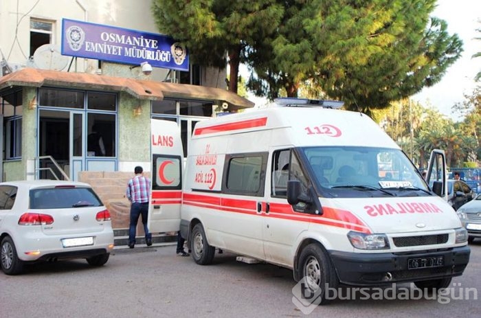 Sahte ambulansta 27 bin 500 paket kaçak sigara