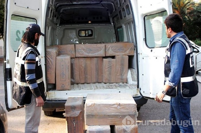 Sahte ambulansta 27 bin 500 paket kaçak sigara