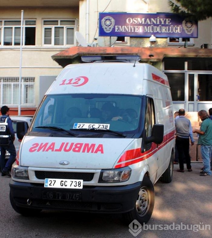 Sahte ambulansta 27 bin 500 paket kaçak sigara