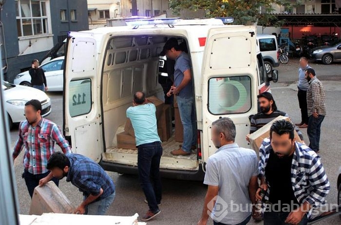 Sahte ambulansta 27 bin 500 paket kaçak sigara
