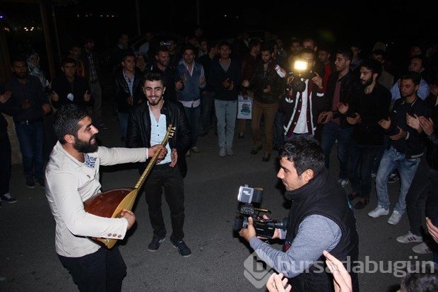 Şanlıurfa'da üniversite öğrencilerinden yol kapama eylemi