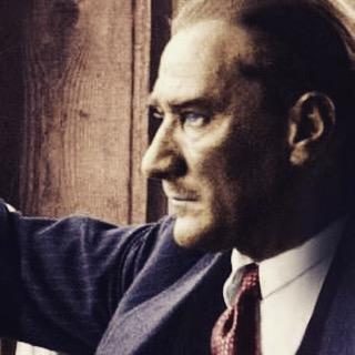 Ünlü isimler 10 Kasım'da Atatürk'ü saygı ve özlemle andı