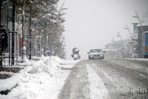 Erzurum'da kar yağışı