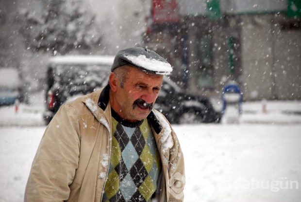 Erzurum'da kar yağışı