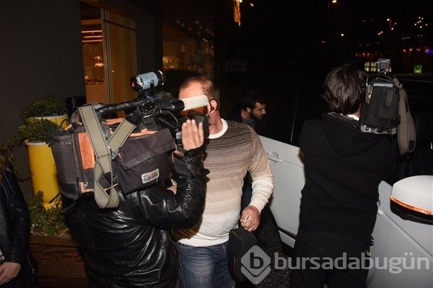 Abisi saldırdı Kıvanç izledi!