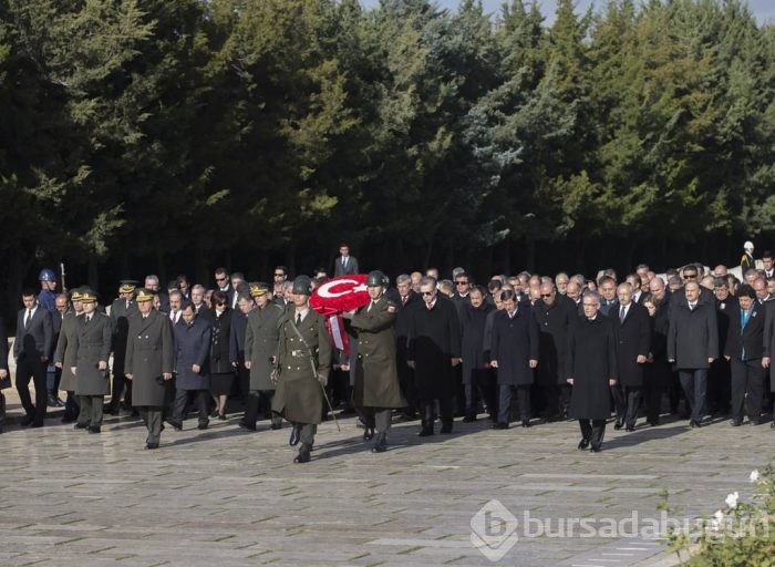 Devlet erkanı Atatürk'ü Anıtkabir'de andı