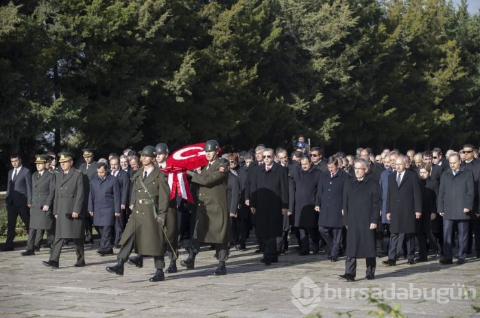Devlet erkanı Atatürk'ü Anıtkabir'de andı