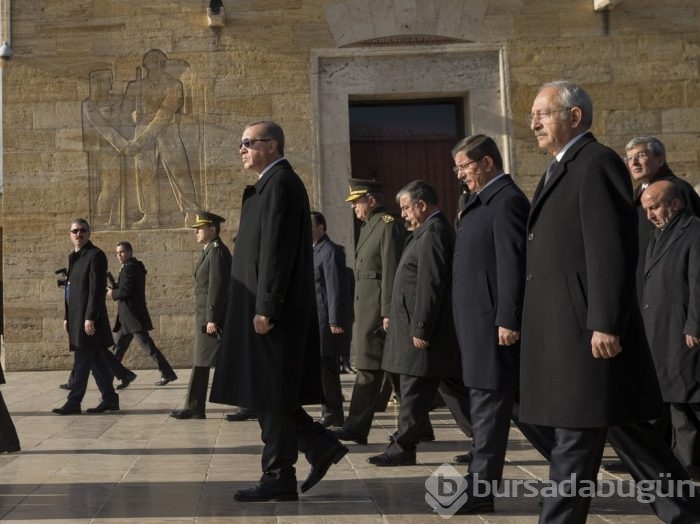 Devlet erkanı Atatürk'ü Anıtkabir'de andı