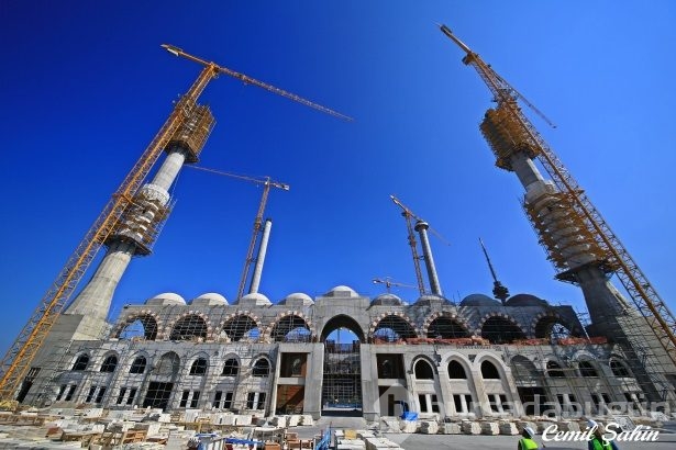 Çamlıca Camii'nde artık sona doğru