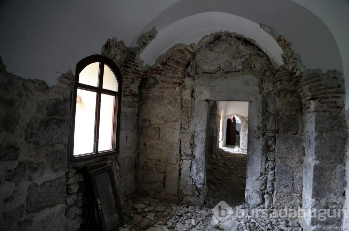 Tarihi cami ihtişamına kavuşuyor
