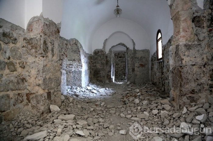 Tarihi cami ihtişamına kavuşuyor