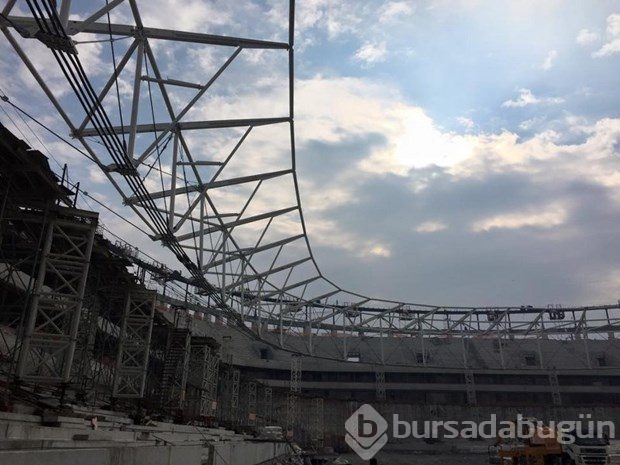 Vodafone Arena'nın çatısında sona doğru