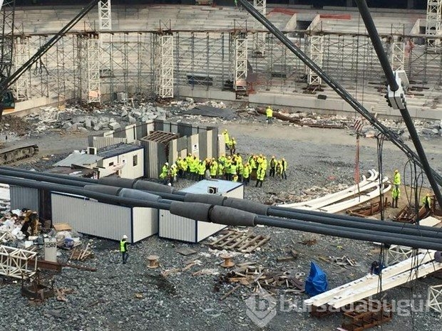 Vodafone Arena'nın çatısında sona doğru