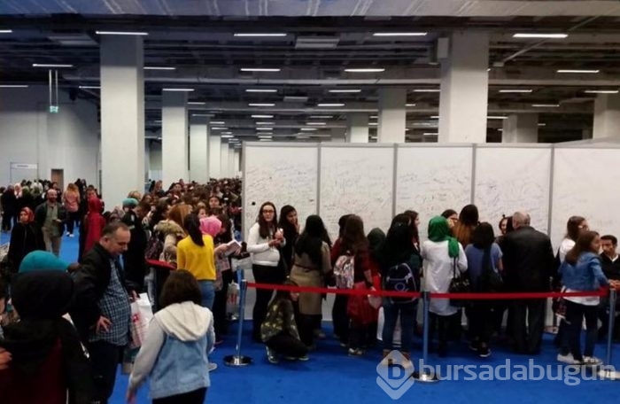 İstanbul Kitap Fuarı'nın fenomeni genç yazarlar