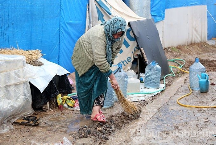 Irak'taki sığınmacıların yağmur çilesi