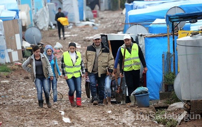 Irak'taki sığınmacıların yağmur çilesi