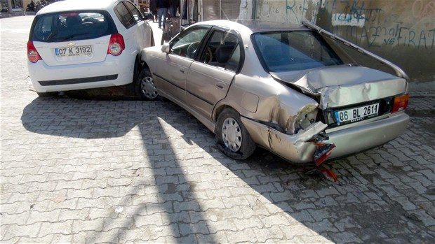 Nusaybin'deki hendekler yaşamı felç etti