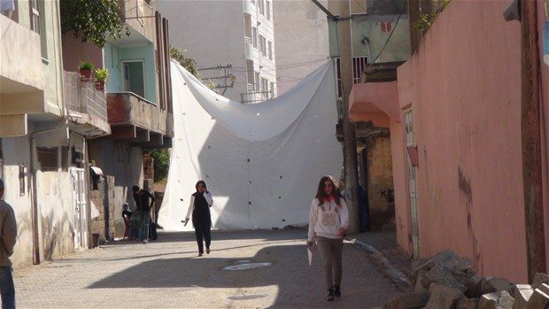 Nusaybin'deki hendekler yaşamı felç etti